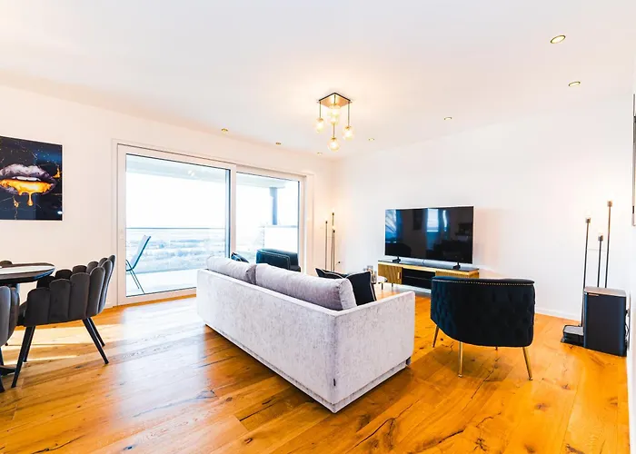 Vip With Panoramic Views *